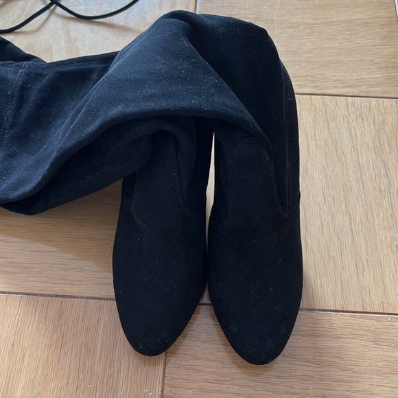 Steve Madden Size 6.5 Black Suede OTK Heeled Boots - Picture 2 of 4